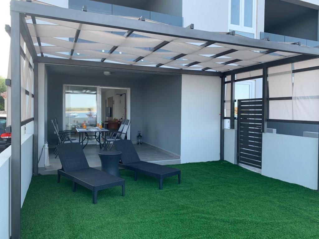 Apartmani Sunside נין מראה חיצוני תמונה